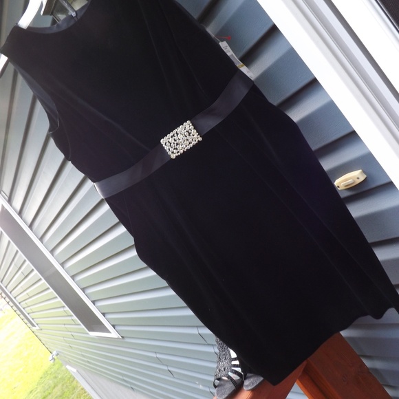 NWT Black Alex Evening dress with crystal belt - Picture 2 of 8